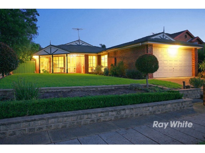 9 Henry Lawson Drive, Lynbrook VIC 3975