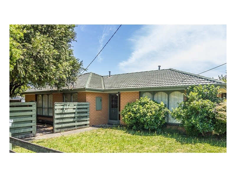 1 Halstead Court, Cranbourne VIC 3977
