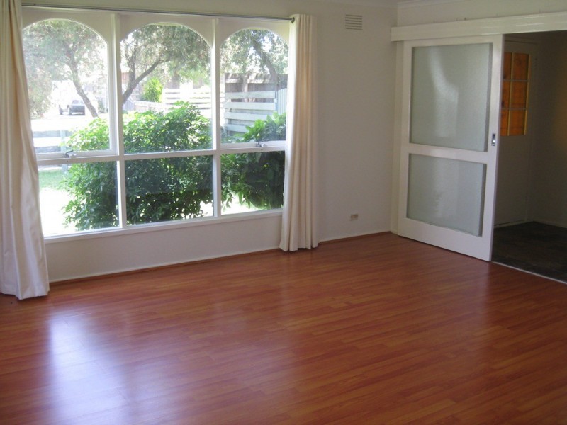 1 Halstead Court, Cranbourne VIC 3977