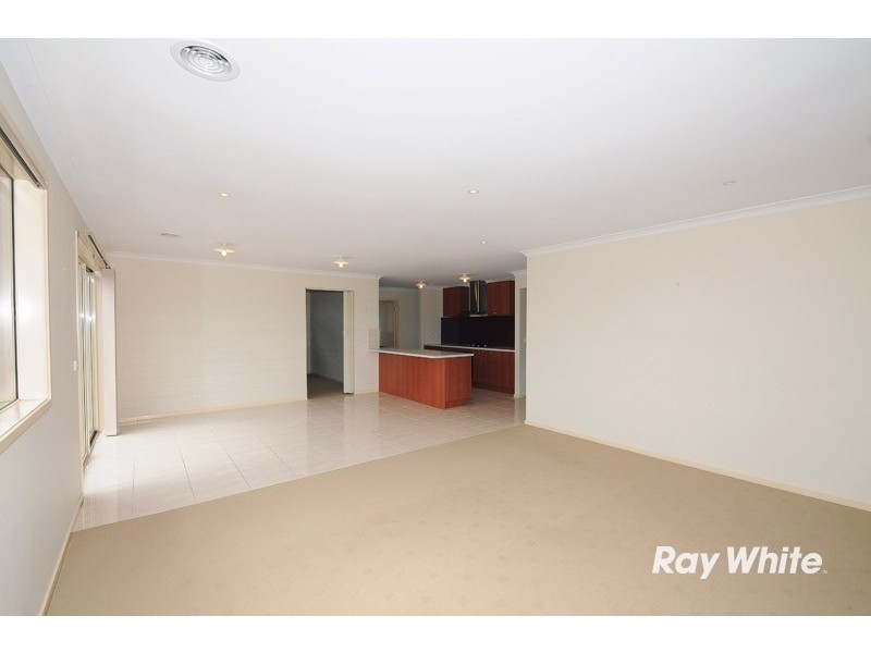 82 Gregson Grove, Lyndhurst VIC 3975