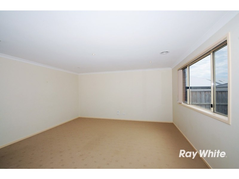 82 Gregson Grove, Lyndhurst VIC 3975
