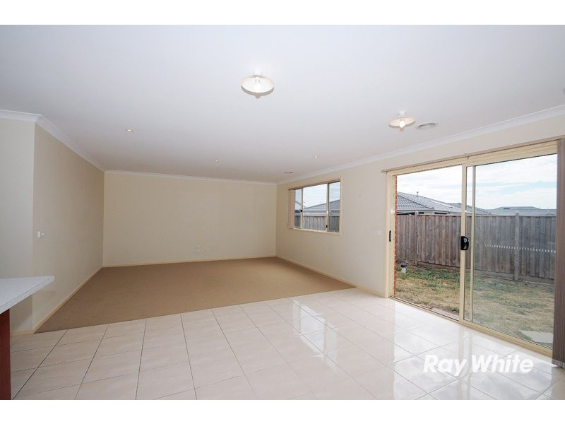 82 Gregson Grove, Lyndhurst VIC 3975