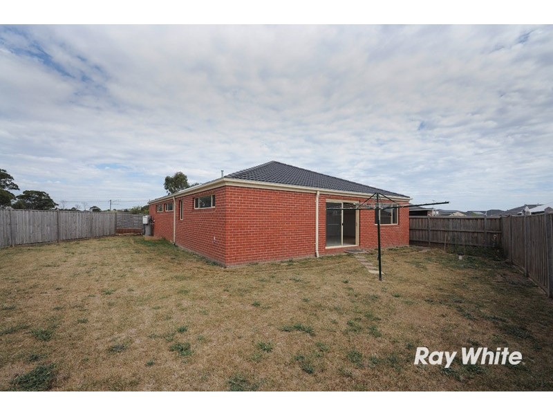 82 Gregson Grove, Lyndhurst VIC 3975