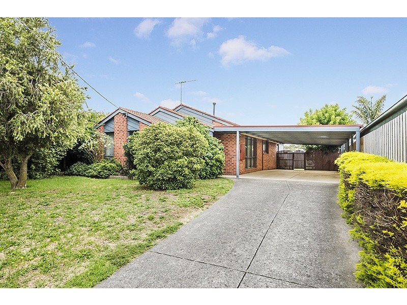5 Plaistow Court, Cranbourne North VIC 3977