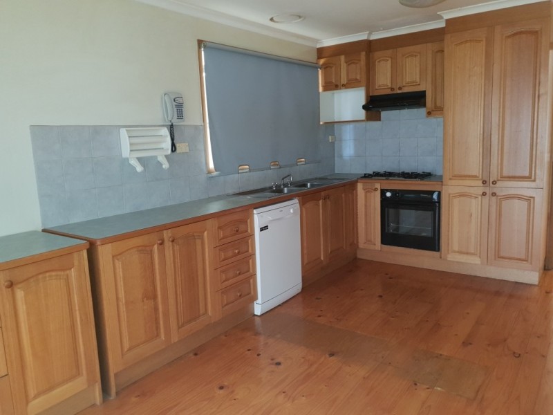 5 Plaistow Court, Cranbourne North VIC 3977