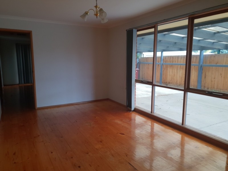 5 Plaistow Court, Cranbourne North VIC 3977