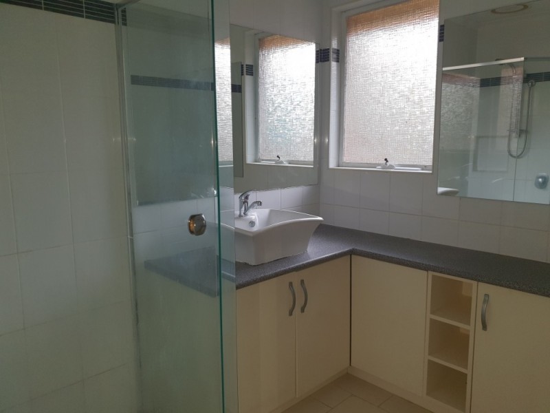 5 Plaistow Court, Cranbourne North VIC 3977