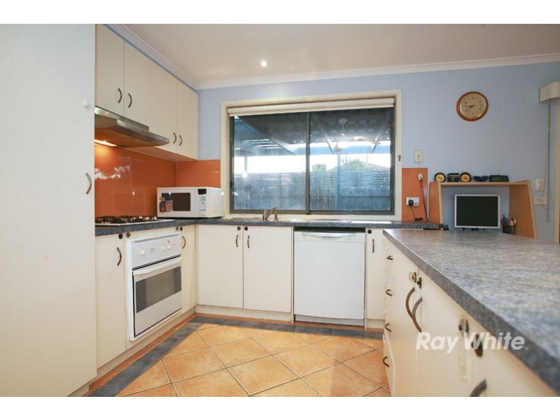 24 Seacombe Place, Cranbourne VIC 3977