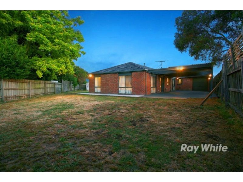 24 Seacombe Place, Cranbourne VIC 3977