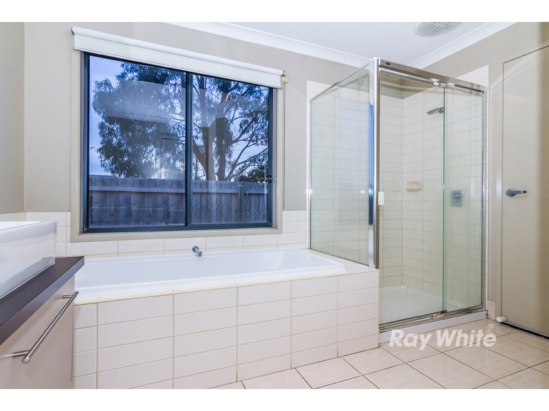 23 Kulkami Way, Cranbourne West VIC 3977
