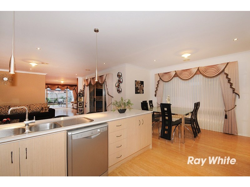 148 Boland Drive, Lyndhurst VIC 3975