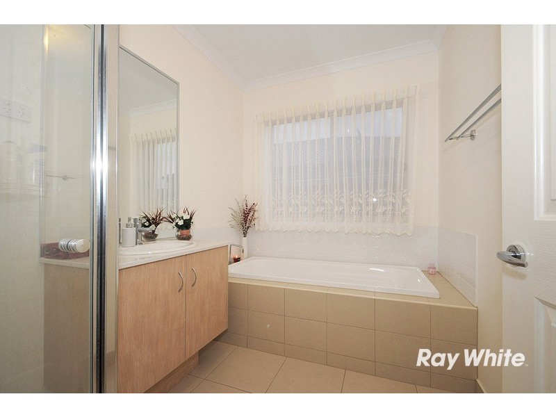 148 Boland Drive, Lyndhurst VIC 3975