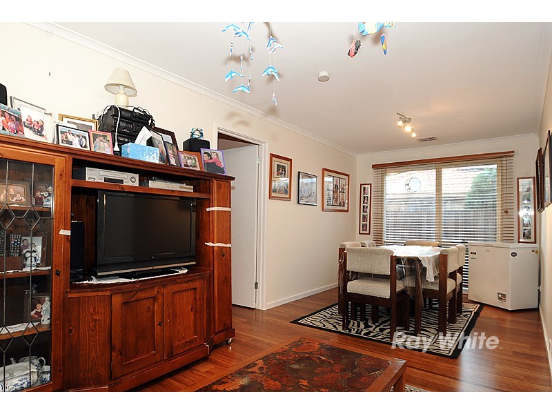 24 Strafford Avenue, Cranbourne VIC 3977