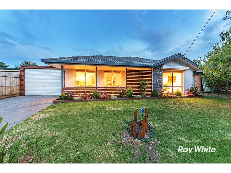 10 Plaistow Court, Cranbourne North VIC 3977