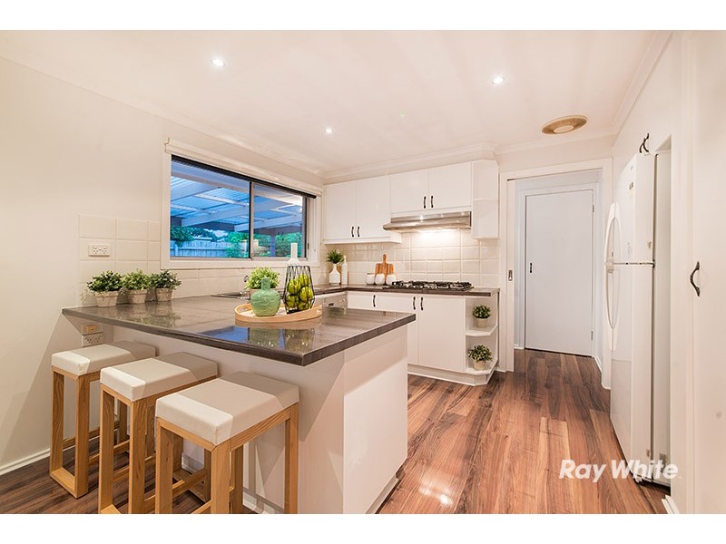 10 Plaistow Court, Cranbourne North VIC 3977