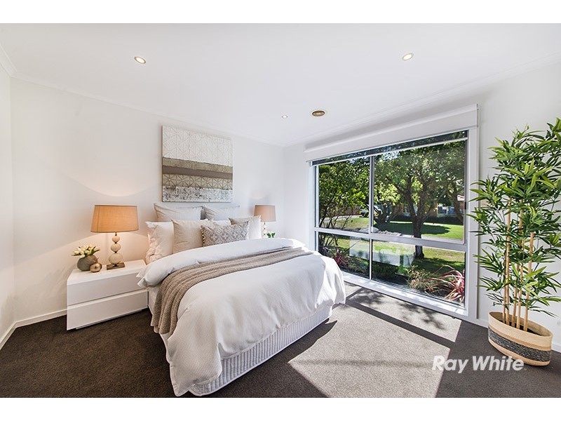 10 Plaistow Court, Cranbourne North VIC 3977