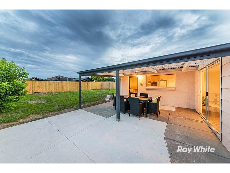 10 Plaistow Court, Cranbourne North VIC 3977