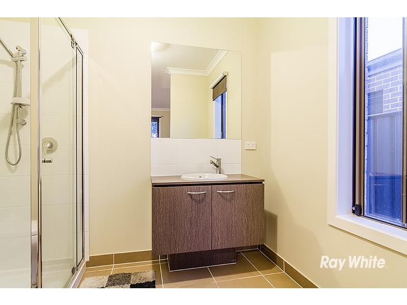 46 Selandra Boulevard, Clyde North VIC 3978