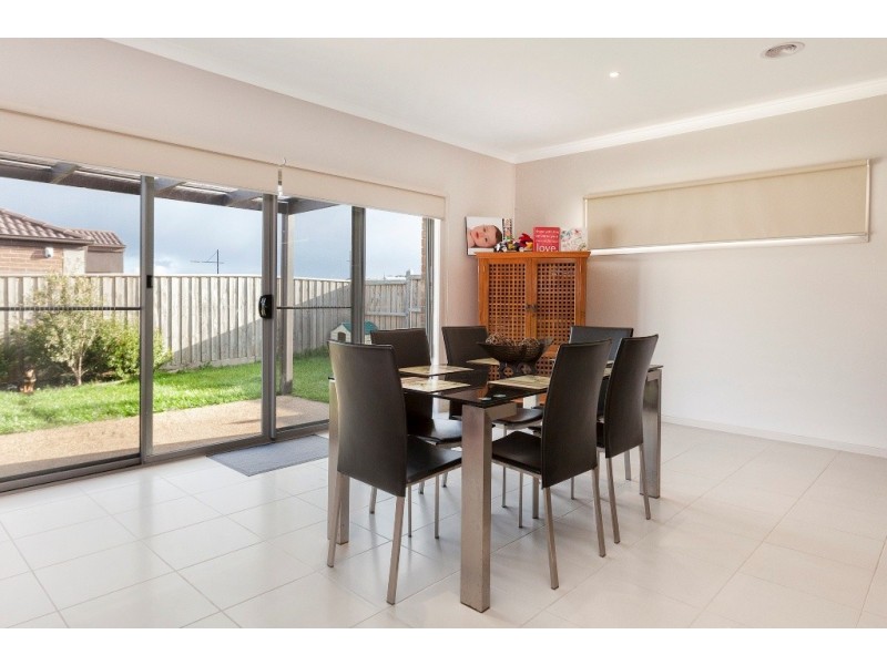 23 Grassland Crescent, Officer VIC 3809