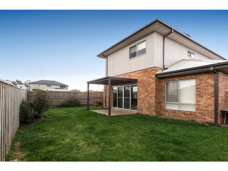 23 Grassland Crescent, Officer VIC 3809