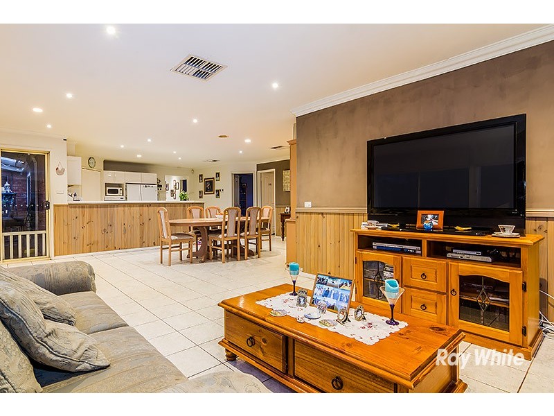 19 Ivy Court, Cranbourne North VIC 3977