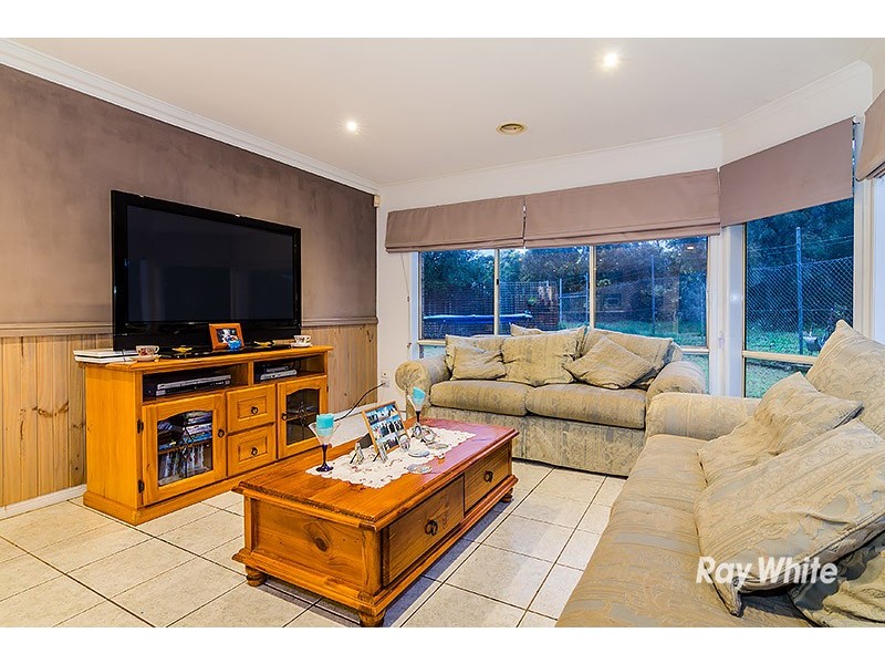 19 Ivy Court, Cranbourne North VIC 3977