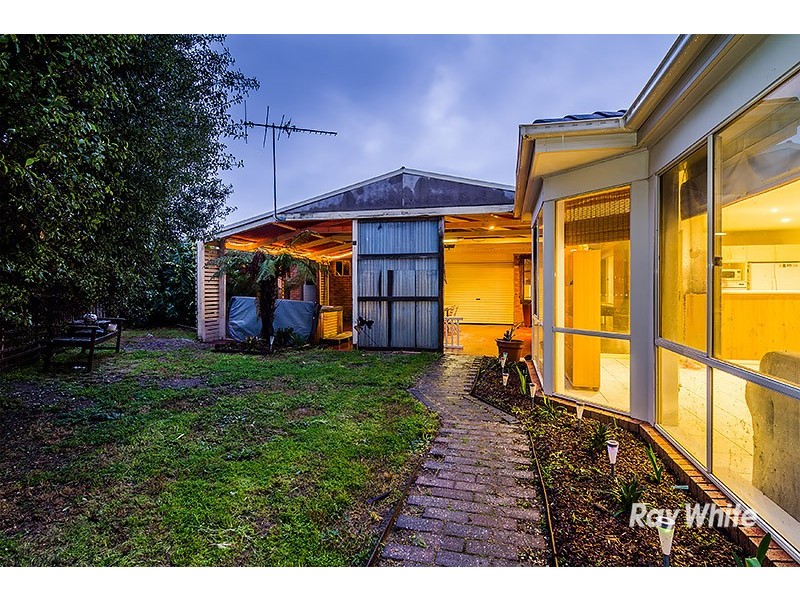 19 Ivy Court, Cranbourne North VIC 3977