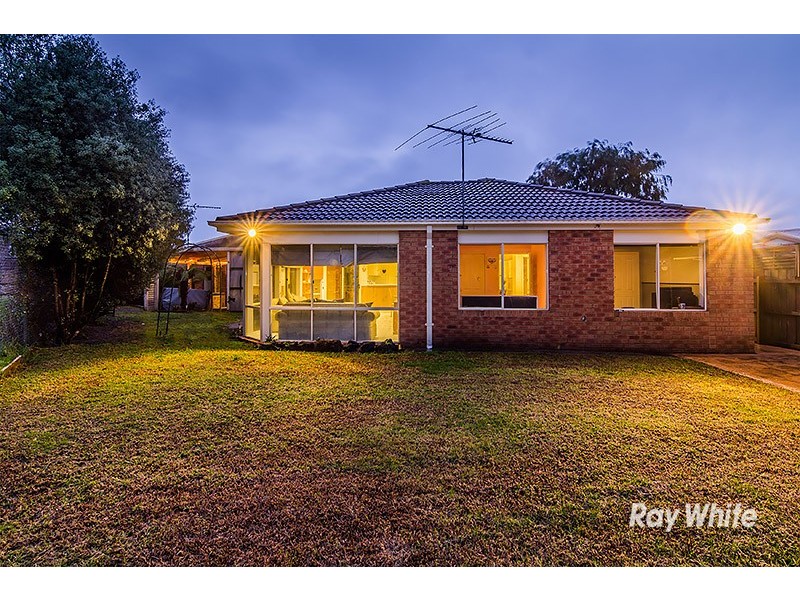19 Ivy Court, Cranbourne North VIC 3977