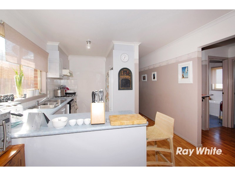 17 Genoa Way, Cranbourne West VIC 3977