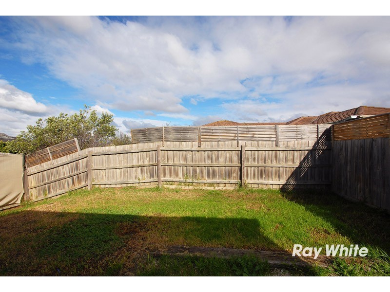 17 Genoa Way, Cranbourne West VIC 3977