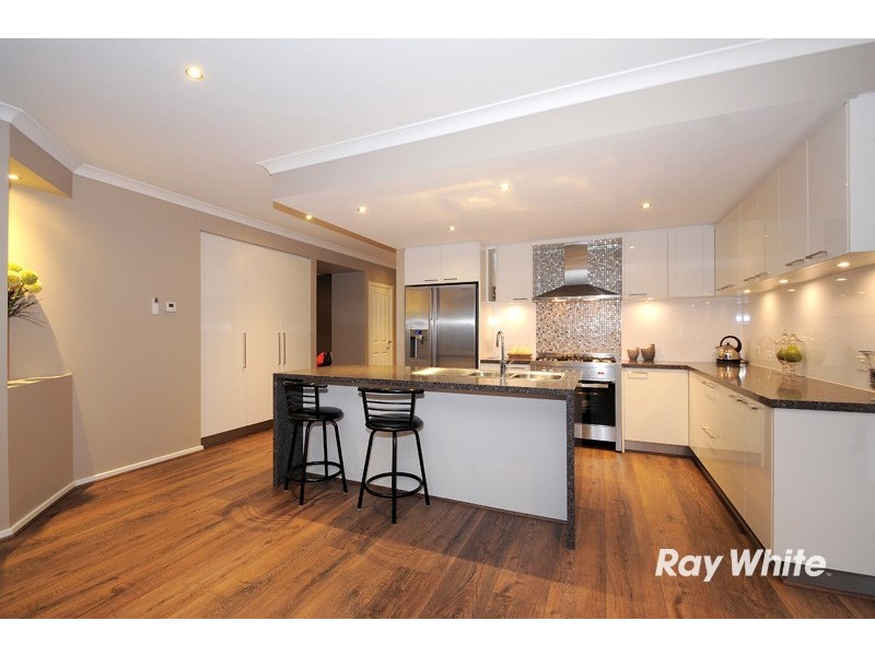 14 Hermes Avenue, Cranbourne VIC 3977