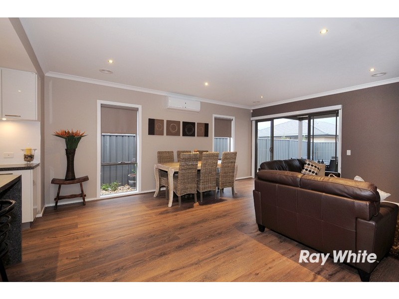 14 Hermes Avenue, Cranbourne VIC 3977