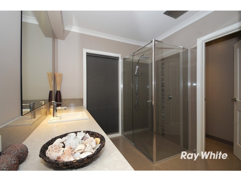 14 Hermes Avenue, Cranbourne VIC 3977