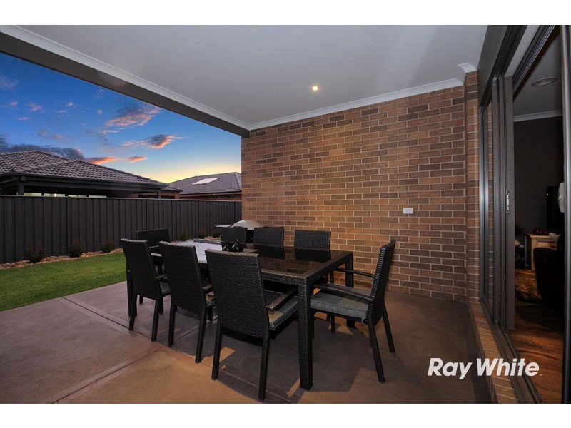 14 Hermes Avenue, Cranbourne VIC 3977