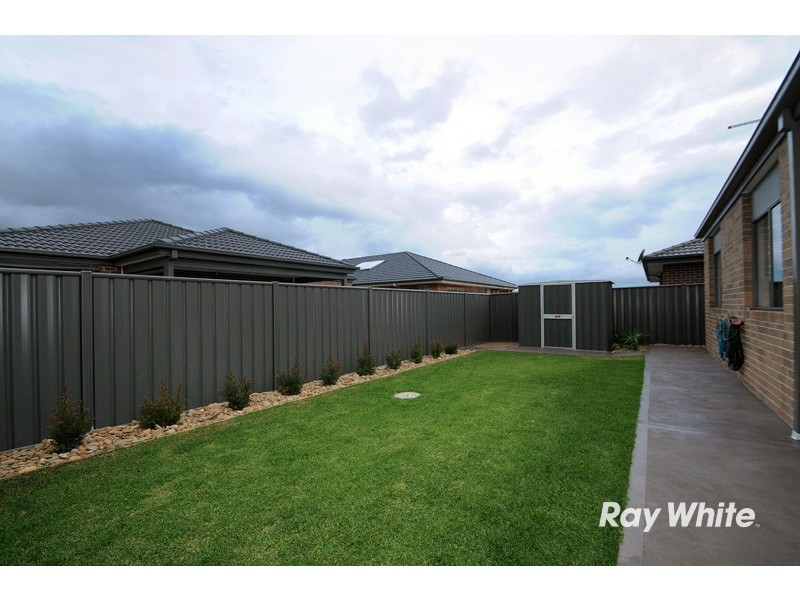 14 Hermes Avenue, Cranbourne VIC 3977