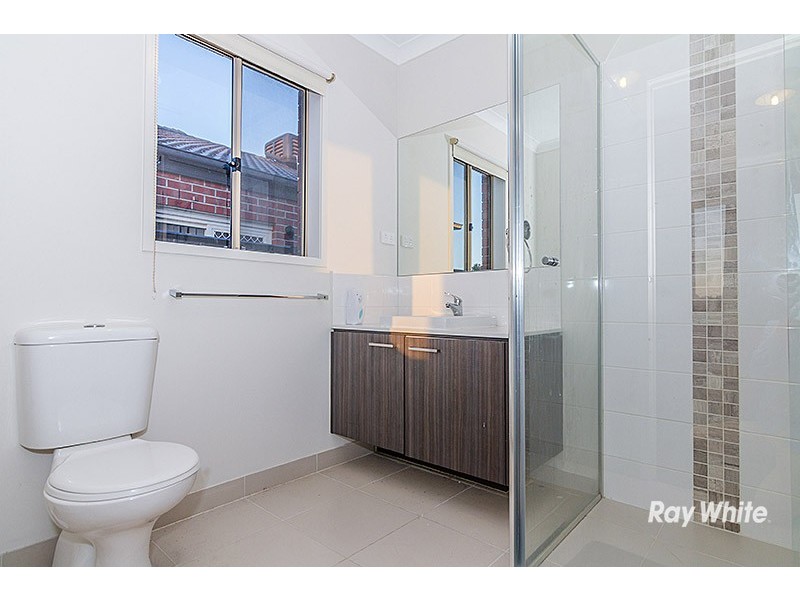 36 MacKillop Way, Clyde North VIC 3978