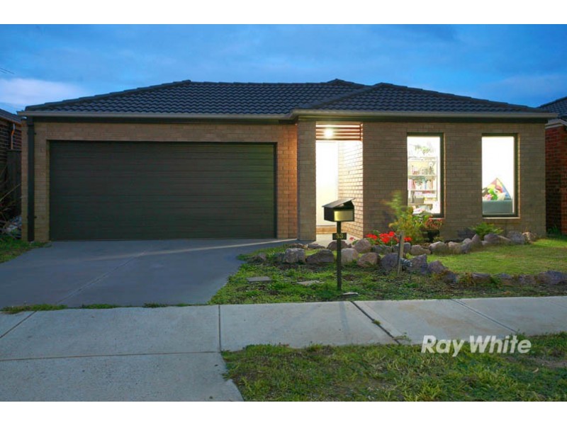 33 Banfield Place, Lyndhurst VIC 3975