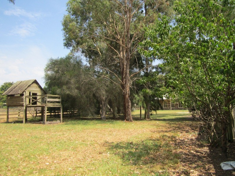 8 Garden Street, Cranbourne East VIC 3977