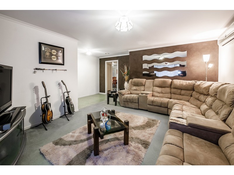 63 Fairhaven Boulevard, Cranbourne West VIC 3977