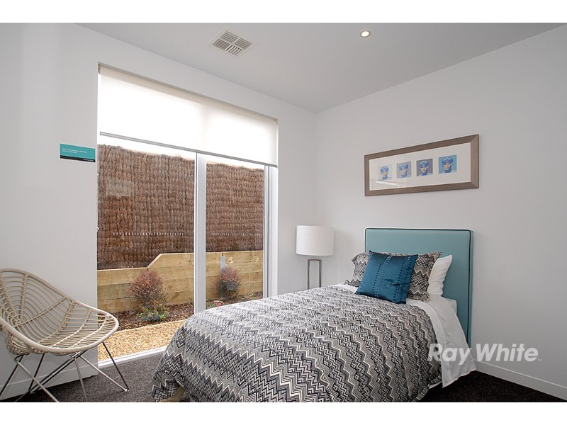 16 Worthington Boulevard, Pakenham VIC 3810