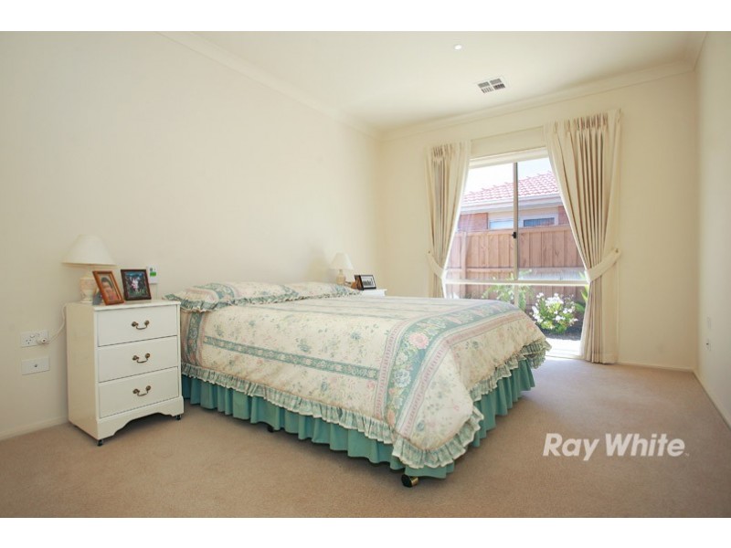 Unit 34/2 Rochester Parade, Cranbourne East VIC 3977