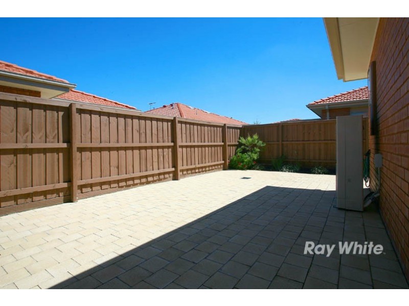 Unit 34/2 Rochester Parade, Cranbourne East VIC 3977