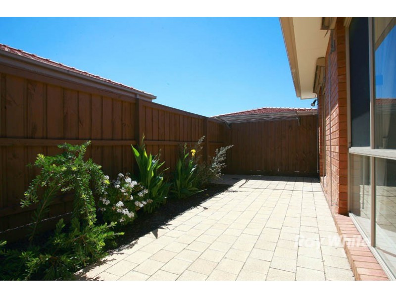 Unit 34/2 Rochester Parade, Cranbourne East VIC 3977