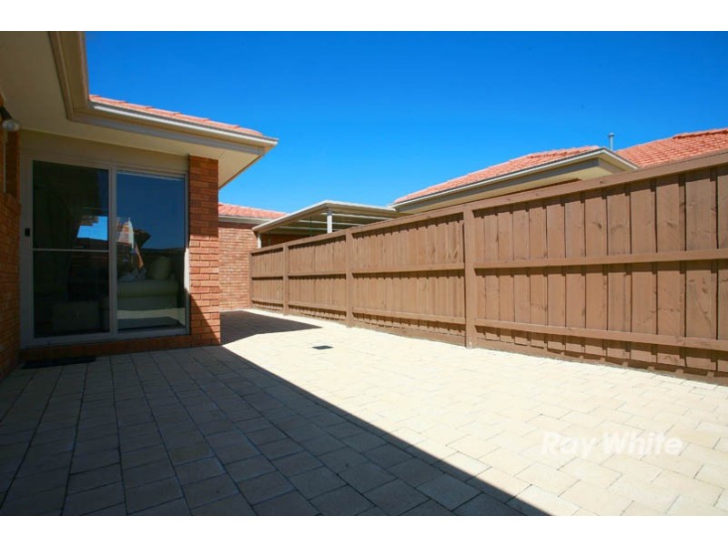 Unit 34/2 Rochester Parade, Cranbourne East VIC 3977