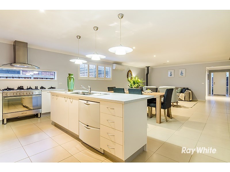 14 Aspendale place, Lyndhurst VIC 3975