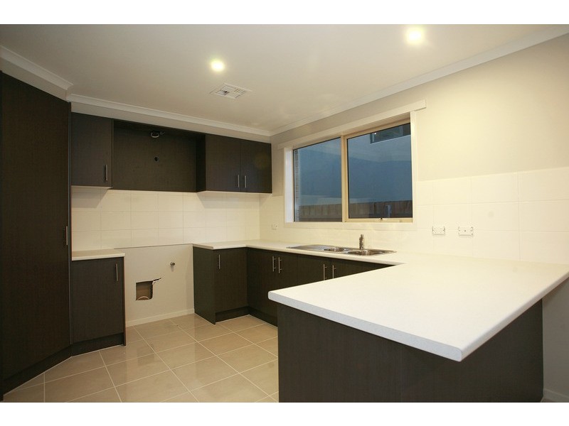 22 Bethune Drive, Hampton Park VIC 3976