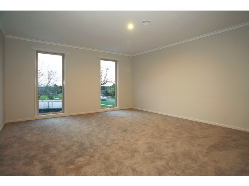 22 Bethune Drive, Hampton Park VIC 3976