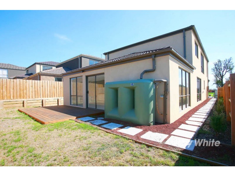 24 Bethune Drive, Hampton Park VIC 3976