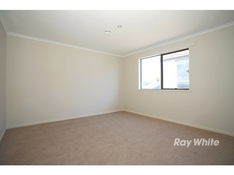 24 Bethune Drive, Hampton Park VIC 3976