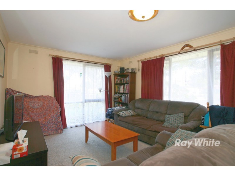 23 Endeavour Drive, Cranbourne North VIC 3977